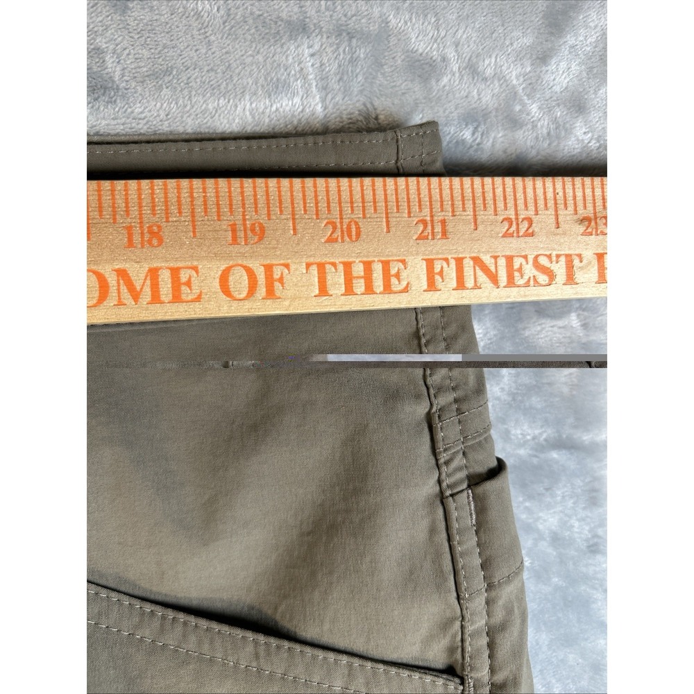Kuhl Pants Mens 42x31 Beige Renegade Rock Cargo Hiking Gorpcore READ - Picture 6 of 16